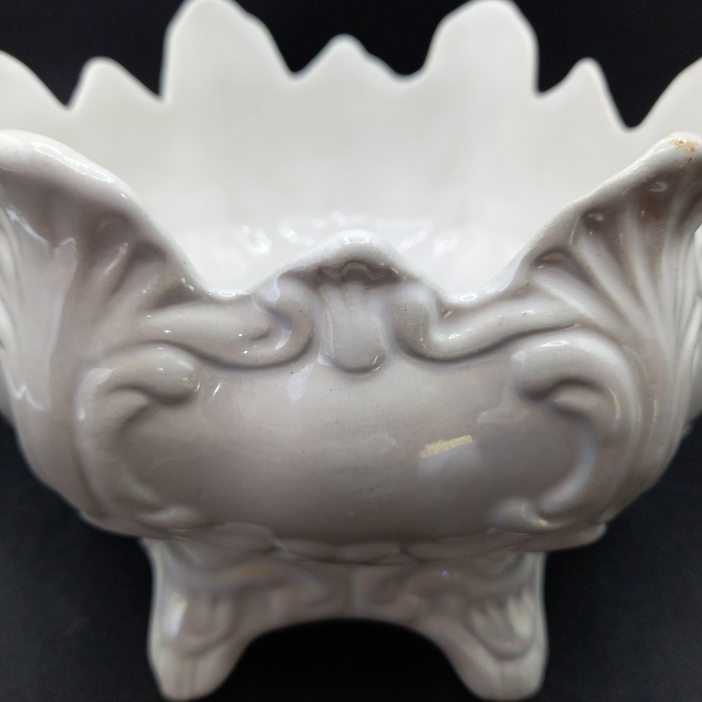 Vintage Pearl Lusterware Planter — Rococo Revival Footed Bowl (Mid-Century, Iridescent Glaze)