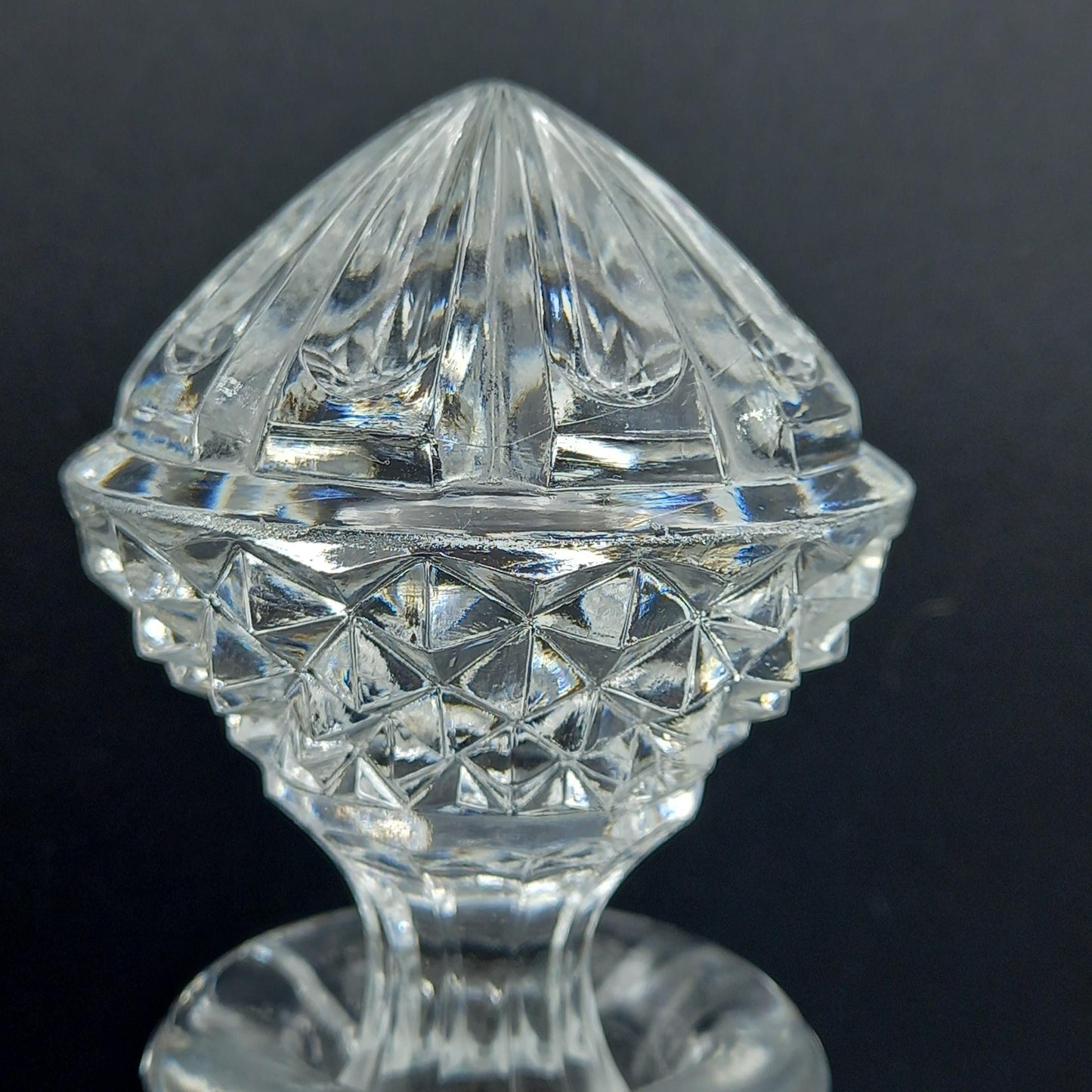 Vintage Diamond Cut Crystal Wine or Port Decanter 1.9kg exquisite Crystal Glass – Gift Wrapped with Story Booklet