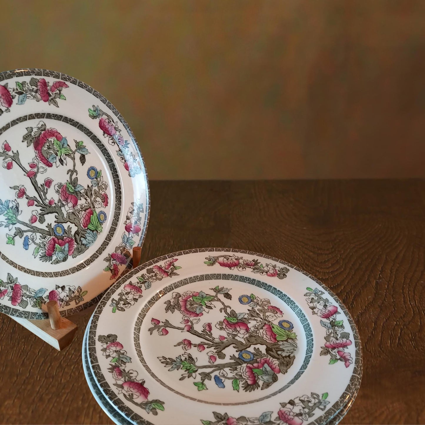 Johnson Bros Indian Tree Dinner Plates — Set of 4 Vintage English Ironstone (10” Standard Rim)