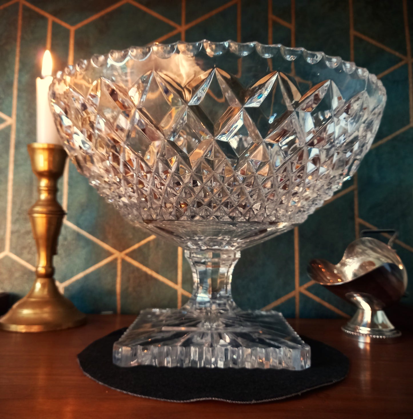 Vintage Cut Crystal Pedestal Trifle Bowl – Art Deco Diamond Design | Candlelit Elegance