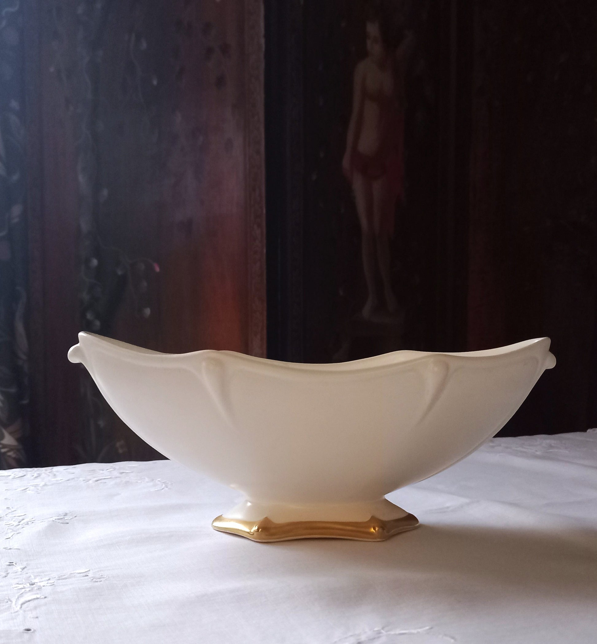 Royal Winton Grimwades ivory mantle vase with gilt foot, styled on a white linen tablecloth,  elegant vintage centrepiece