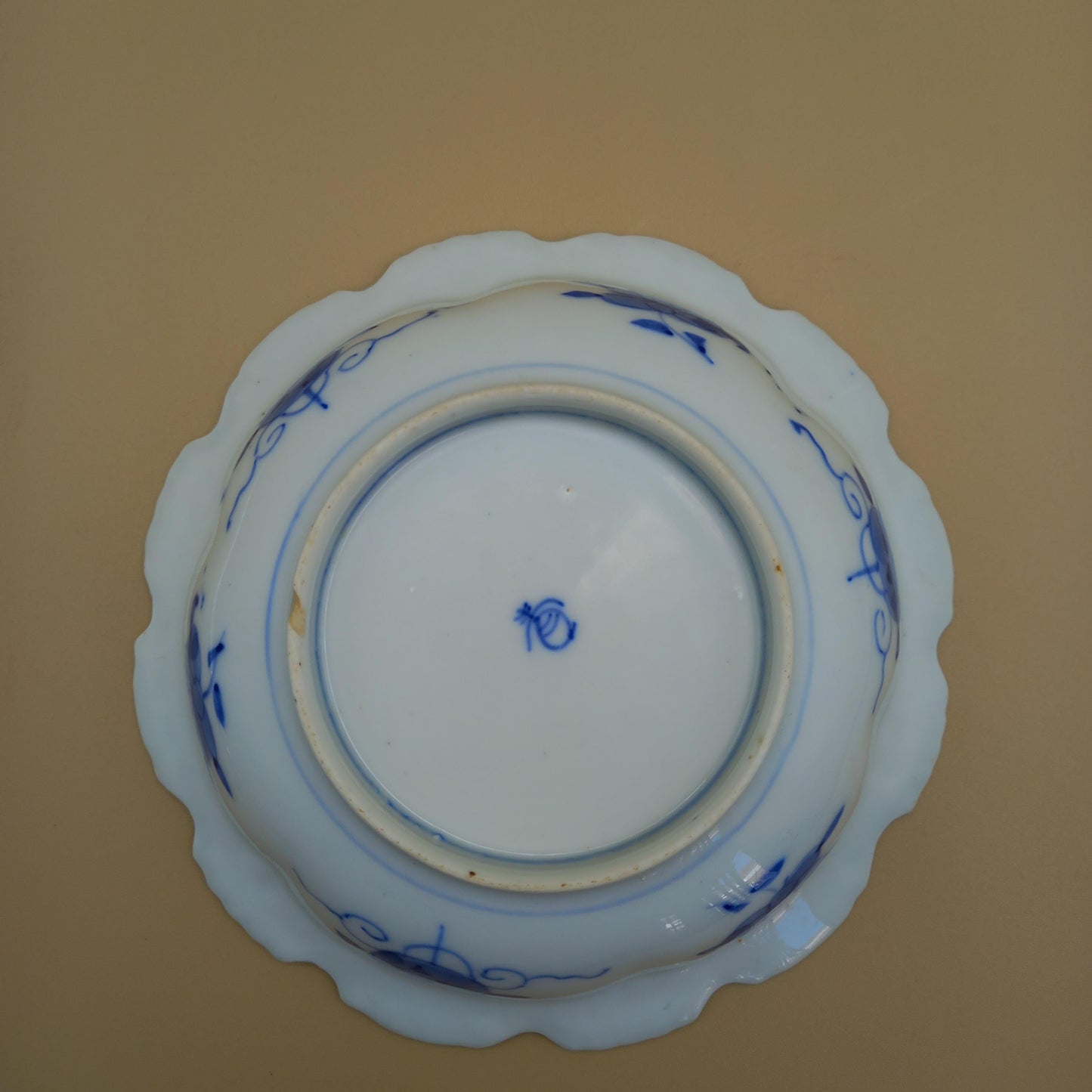 Pair of Japanese Nabeshima-Style Porcelain Bowls | Blue & White Iris Motif | Scalloped Edge | Mid-Century Arita Export | Free Postage